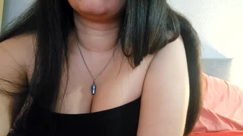 Snapshot of love_raquel_xo chatting on 04.02.26 Raquel Love online show from 04.02.26