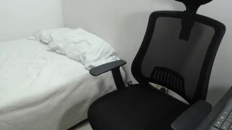 Snapshot of love_room_0206 chatting on 01.16.25 Andys and mary online show from 01.16.25