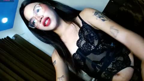 Snapshot of love_seren chatting on 10.23.25 Seren online show from 10.23.25