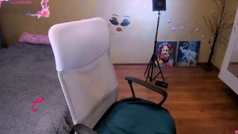 cat-girl online show from 09.26.25