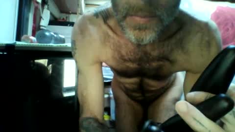 Snapshot of lovefeetcams27 chatting on 01.01.25 lovefeetcams27 online show from 01.01.25