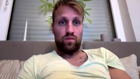 Snapshot of lovefuesse chatting on 11.05.25 lovefuesse online show from 11.05.25