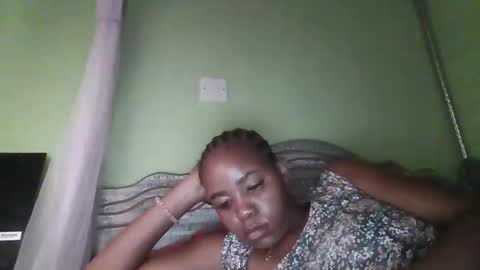 lovegal335 online show from 12.15.25