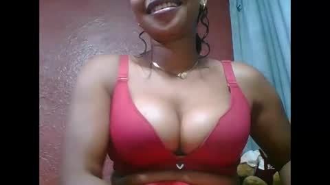 loveinlife750427 online show from 10.18.25