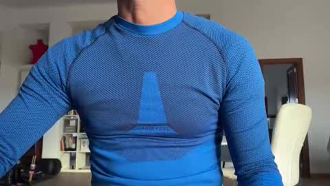 Loveisperfect online show from 12.14.25