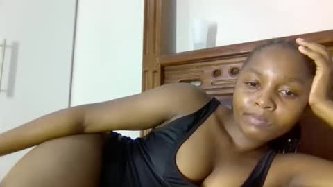 Snapshot of lovelbrownie chatting on 03.15.26 lovelbrownie online show from 03.15.26