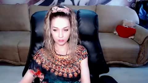 Snapshot of lovellymalina chatting on 07.03.26 private open online show from 07.03.26