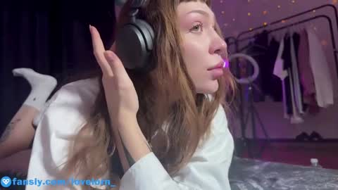 Snapshot of lovelorn_ chatting on 12.13.24 Elsa online show from 12.13.24