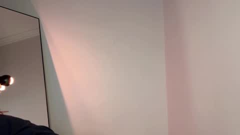 Snapshot of lovelorn_ chatting on 02.21.25 Elsa online show from 02.21.25