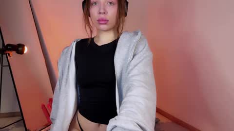 Snapshot of lovelorn_ chatting on 02.26.25 Elsa online show from 02.26.25