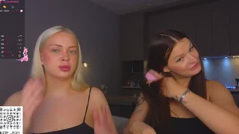 Snapshot of lovely_babyy chatting on 07.31.26 Jenny online show from 07.31.26