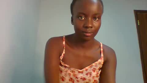 Snapshot of lovely_choco chatting on 09.29.25 Choco online show from 09.29.25