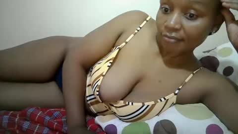 Snapshot of lovely_gee chatting on 05.09.26 sexylover online show from 05.09.26