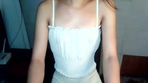 Snapshot of lovely_joan123 chatting on 05.15.26 lovely_joan123 online show from 05.15.26