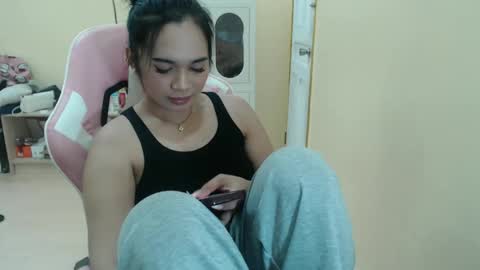 Snapshot of lovely_kurtny04 chatting on 04.30.26 LOVE online show from 04.30.26