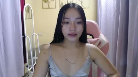 lovely_leah23 online show from 09.10.25