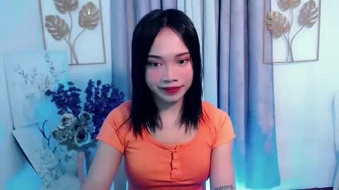 lovely_lianne online show from 11.16.25