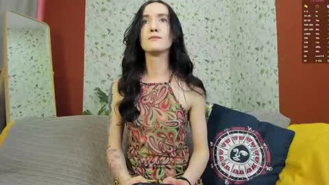 Snapshot of lovely_lo chatting on 06.04.26 lovely_lo online show from 06.04.26