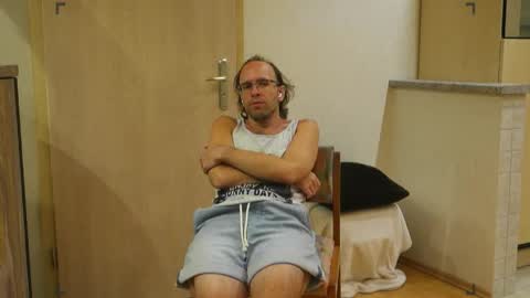 Snapshot of lovely_lou chatting on 09.09.25 Lou online show from 09.09.25