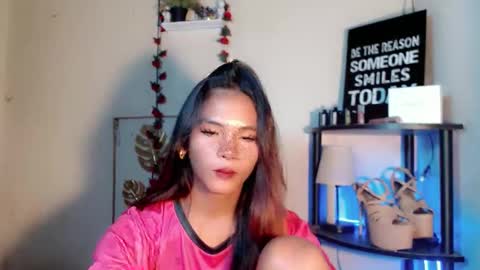 Snapshot of lovely_oliviax chatting on 04.18.26 KATE online show from 04.18.26