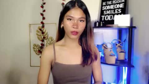 Snapshot of lovely_oliviax chatting on 04.22.26 KATE online show from 04.22.26
