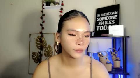 Snapshot of lovely_oliviax chatting on 04.26.26 KATE online show from 04.26.26