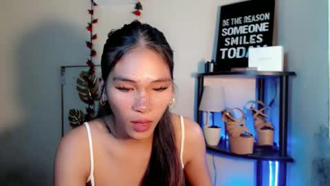 Snapshot of lovely_oliviax chatting on 04.28.26 KATE online show from 04.28.26