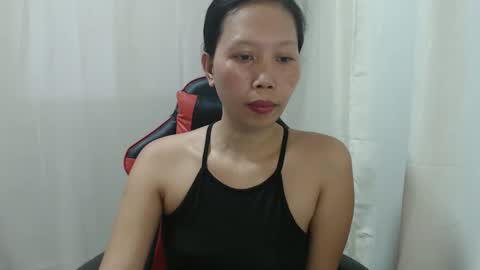 Snapshot of lovely_pinayxxx chatting on 05.05.26 lovely_pinayxxx online show from 05.05.26