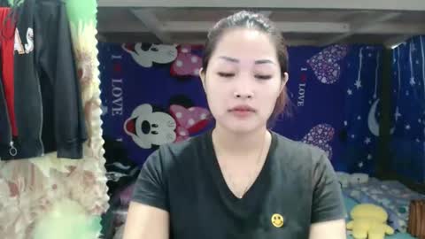 Snapshot of lovely_singlemom chatting on 04.30.26 ask me dear online show from 04.30.26