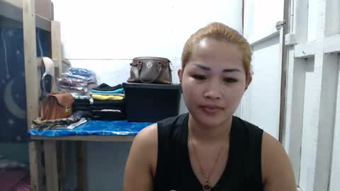 Snapshot of lovely_singlemom chatting on 05.18.26 ask me dear online show from 05.18.26