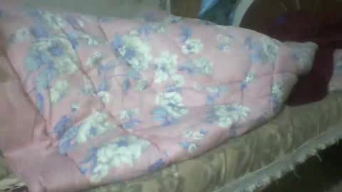 Snapshot of lovely_sweet_girl chatting on 12.31.24 katrina follow me guys online show from 12.31.24