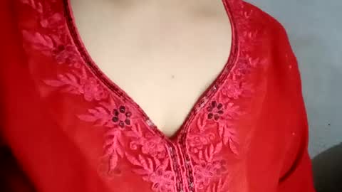 Snapshot of lovely_sweet_girl chatting on 02.05.25 katrina follow me guys online show from 02.05.25