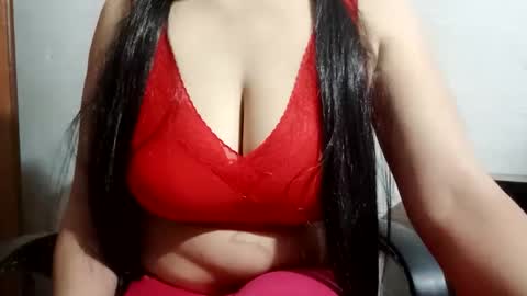 Snapshot of lovely_sweet_girl chatting on 03.19.26 katrina follow me guys online show from 03.19.26