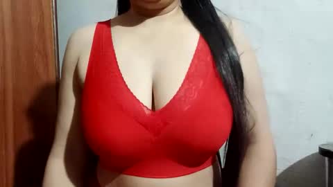 Snapshot of lovely_sweet_girl chatting on 03.23.26 katrina follow me guys online show from 03.23.26