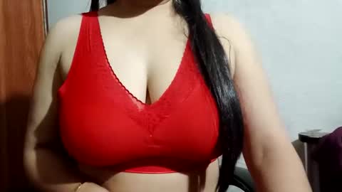 Snapshot of lovely_sweet_girl chatting on 04.05.26 katrina follow me guys online show from 04.05.26