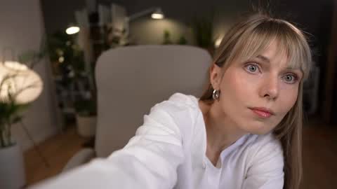 Snapshot of lovely_tammy chatting on 05.27.26 Very miss youWill be back soon Tammy online show from 05.27.26