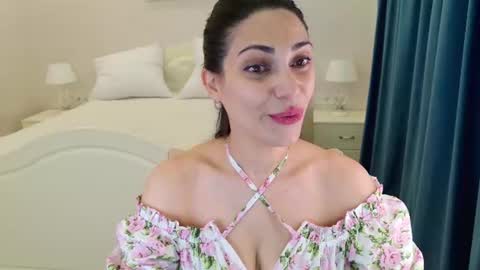 Snapshot of lovelybeatricee chatting on 06.18.26 Beatrice online show from 06.18.26
