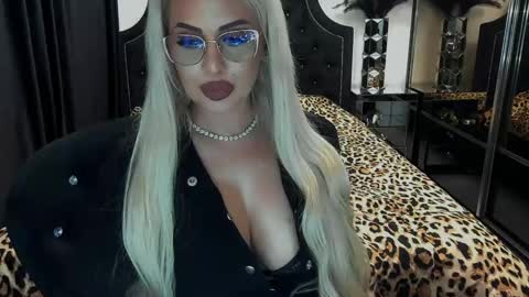 PrAllinXXXa online show from 04.22.26