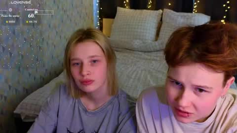 Snapshot of lovelygirllss chatting on 04.25.26 your sweet girls online show from 04.25.26