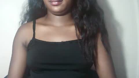 Snapshot of lovelylarra chatting on 03.29.26 lovelylarra online show from 03.29.26