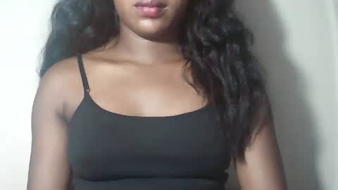Snapshot of lovelylarra chatting on 03.31.26 lovelylarra online show from 03.31.26
