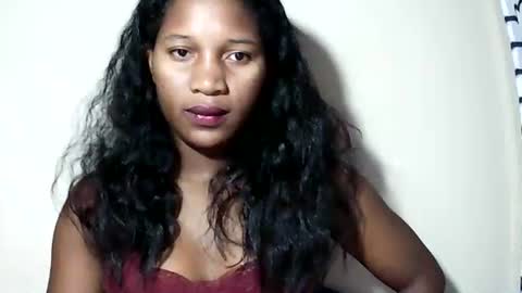 Snapshot of lovelylarra chatting on 05.26.26 lovelylarra online show from 05.26.26
