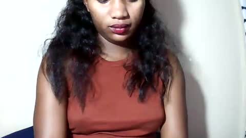 Snapshot of lovelylarra chatting on 05.30.26 lovelylarra online show from 05.30.26