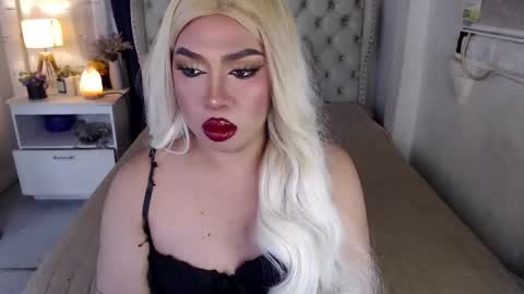 Rebeca online show from 01.12.25