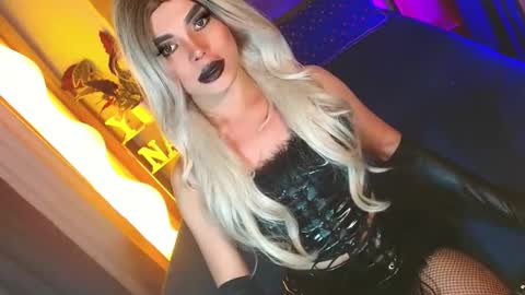 lovelymiss_shyna11 online show from 04.10.26