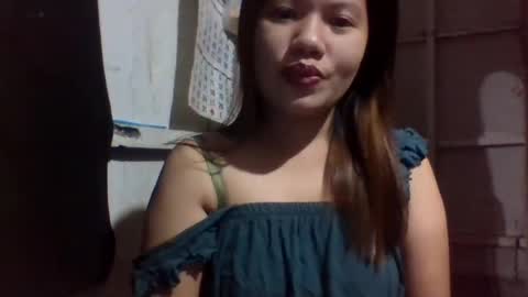Snapshot of lovelymocha27 chatting on 12.10.24 lovelymocha27s online show from 12.10.24