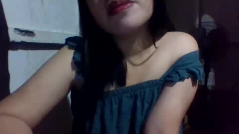 Snapshot of lovelymocha27 chatting on 03.05.25 lovelymocha27s online show from 03.05.25