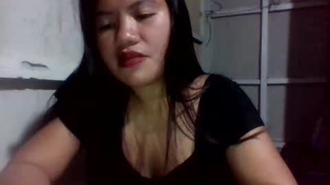 Snapshot of lovelymocha27 chatting on 10.10.25 lovelymocha27s online show from 10.10.25