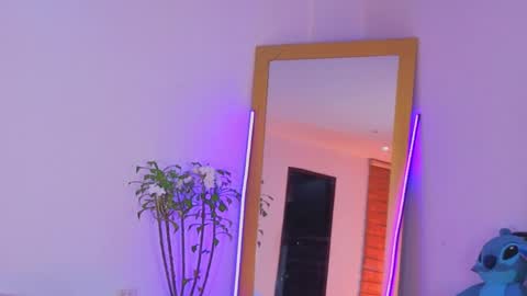 Snapshot of lovelymoon_ chatting on 04.23.26 lovelymoon_ online show from 04.23.26