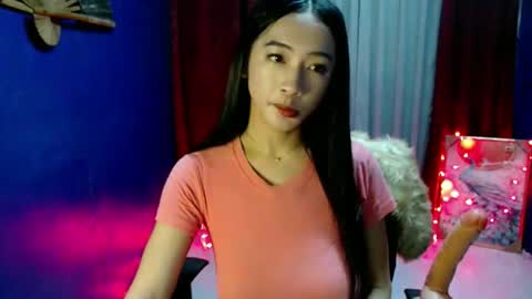 Snapshot of lovelypetite143 chatting on 05.24.26 lovelypetite143 online show from 05.24.26